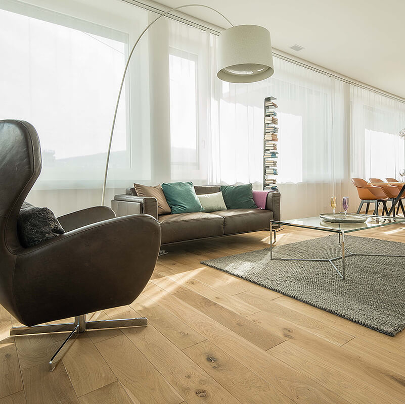 Parkett Nova Antica Le Base, Massivholzdiele aus franz. Eiche Base brut, geschliffen/leicht gebürstet, geölt weiss