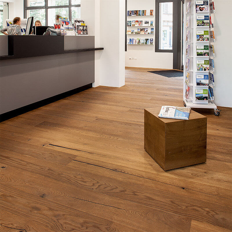 Parkett Berg & Berg, Landhausdiele 3-Schicht, Eiche Wildstrubel dunkel, geölt natur