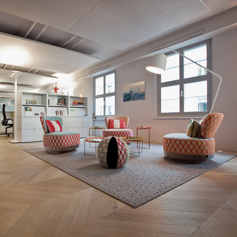 Parkett Nova Antica, franz. Fischgrat aus franz. Eiche Base gris, gealtert, geölt weiss