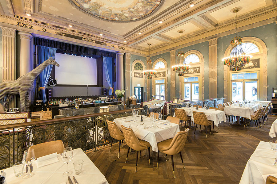 Parkett Nova Antica, franz. Fischgrat, massives Stabparkett aus franz. Eiche Base fumé, gealtert, geseift, geölt weiss