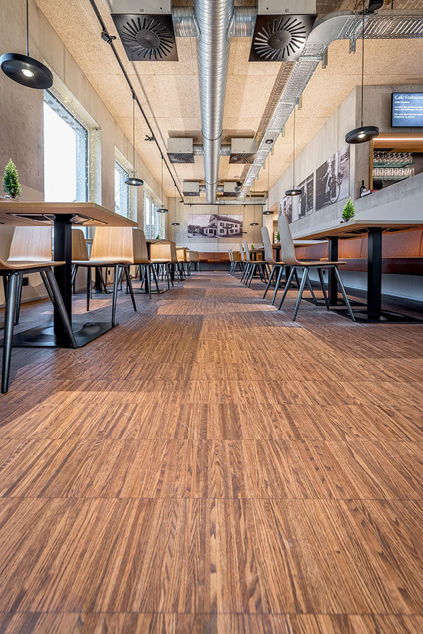 Parkett Nova Collante Hochkant, Industrieparkett Hoka, Esche, geölt caramel und schokobraun gemischt